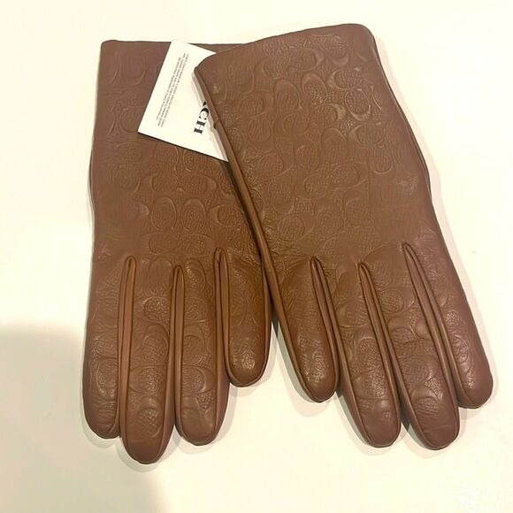 Coach Signature leather tech gloves, dark saddle color - Picture 2 of 6